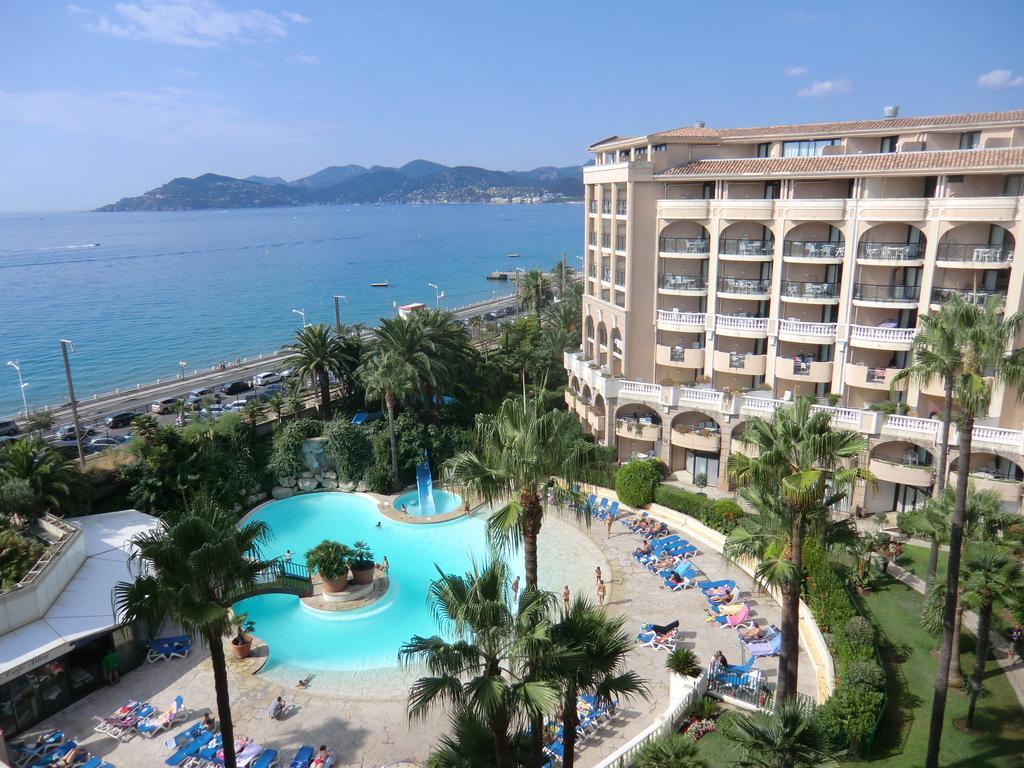 Cannes - view Cap Esterel Extérieur photo